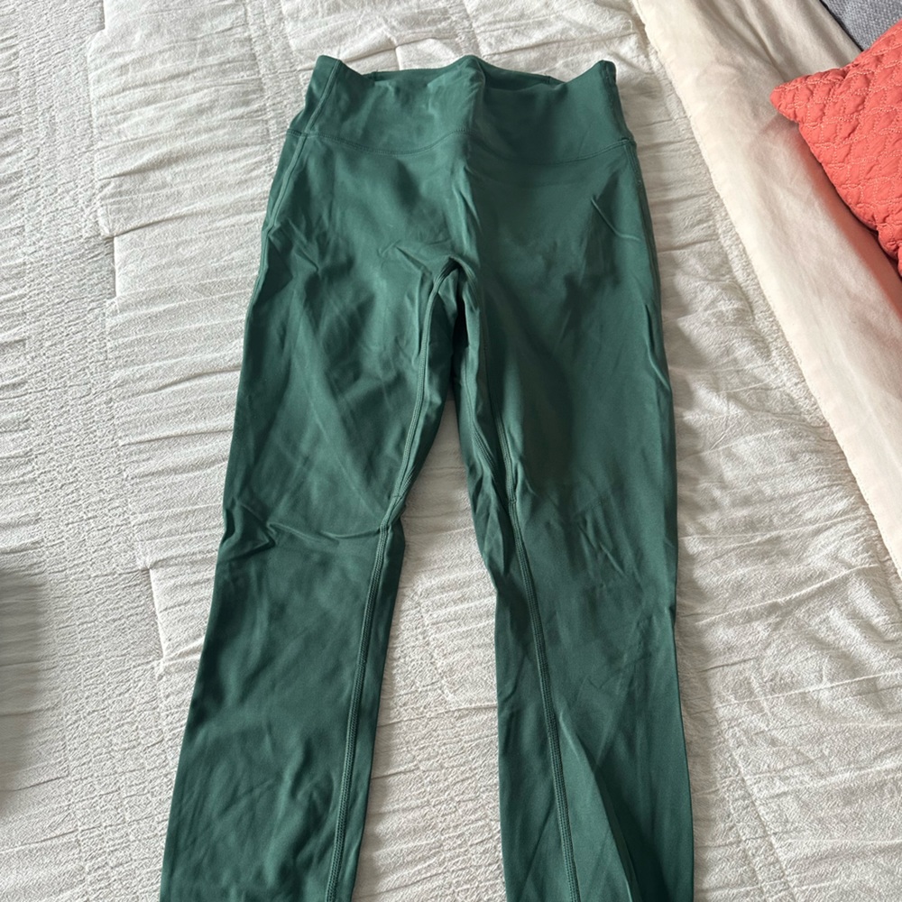Fabletics 7/8 length crossover leggings